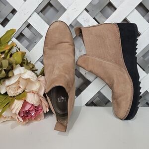 Eileen Fisher Tan Leather and Cloth Bootie Size 9.5